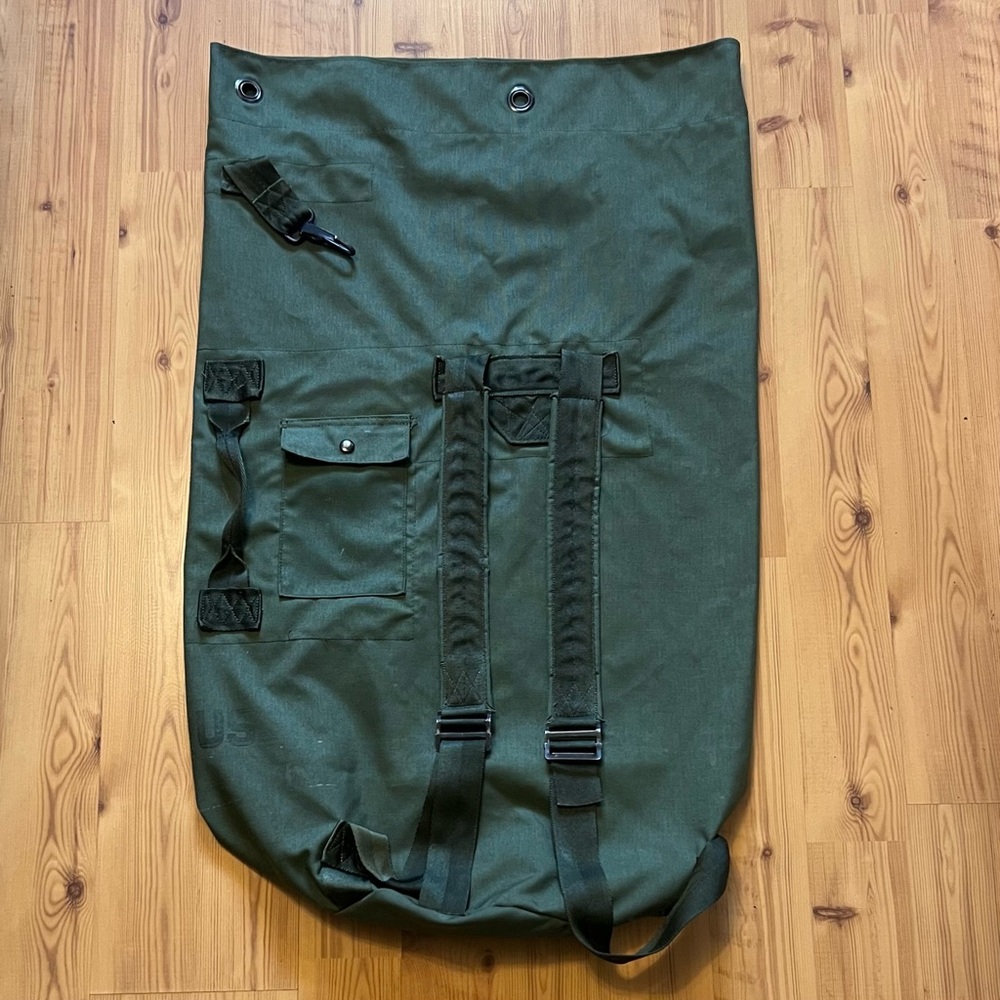 Canvas Military Duffel Bag Green Good Condition